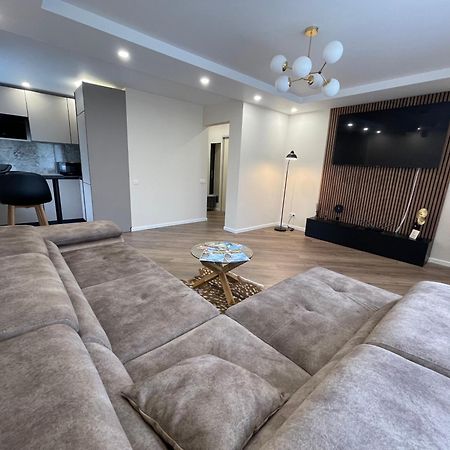 Stradinya Apartment Ventspils Esterno foto