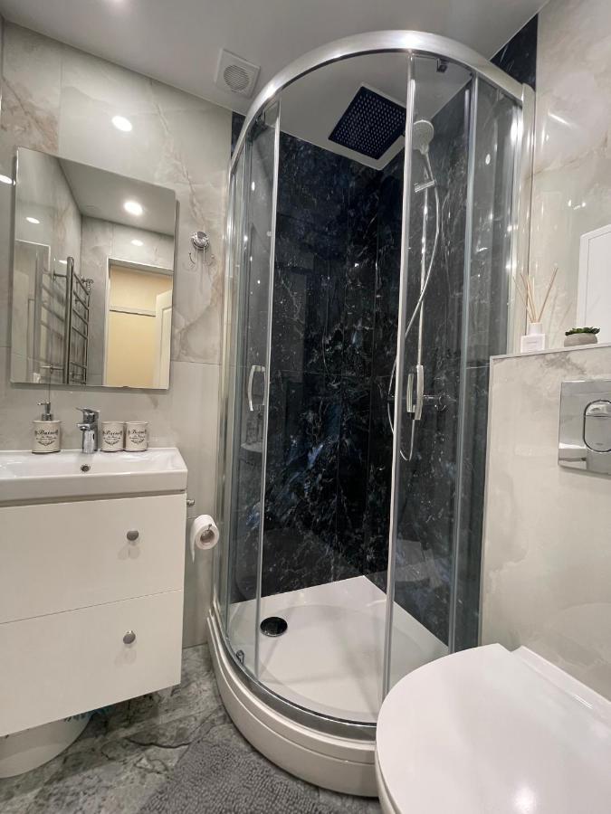 Stradinya Apartment Ventspils Esterno foto